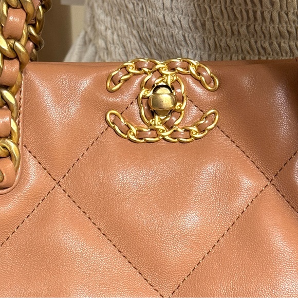 CHANEL Lambskin Quilted Leather Shopping Bag in Light Caramel Brown - Picture 6 of 16